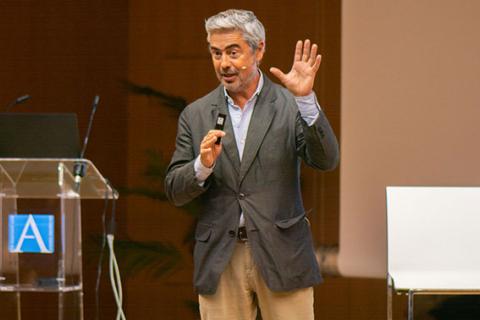 FIDBAN invitó al presidente de AEBAN, Josep Maria Casas, a compartir su experiencia como inversor